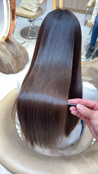 セミロング カラー レイヤー❣️縮毛矯正 川村利幸のヘアスタイル