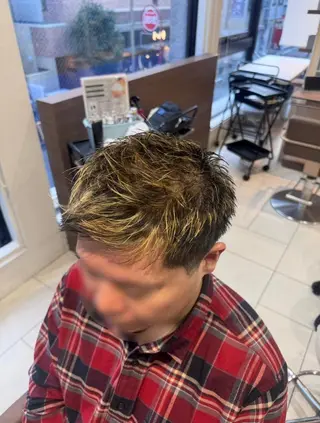 ショート メンズ カラー メンズ専門 🔥/Rikutoのヘアスタイル