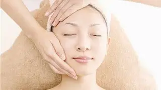 DeI'm柴田所属・【肌質改善サロン】 Harunaのネイルデザイン