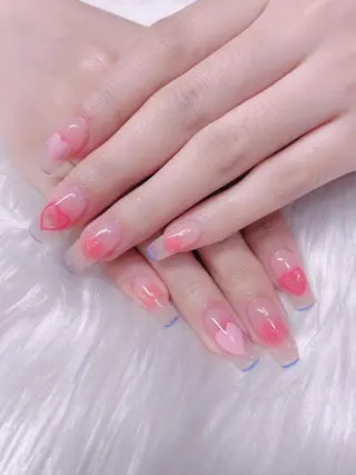 ネイル AngelChris ビューティーサロンのネイルデザイン