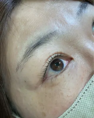 マツエク・マツパ cure所属・井上 真里奈のヘアスタイル