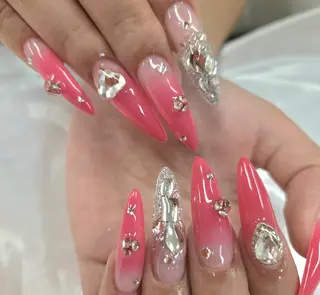 ネイル 河野ちえ (雑誌掲載サロン)のネイルデザイン