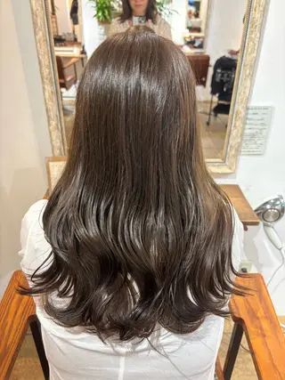 ミディアム カラー カネコ ナナミのヘアスタイル