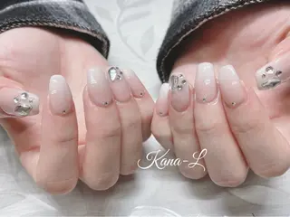 ネイル 芦辺 香奈のネイルデザイン