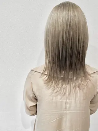 ミディアム MYRTLE TSUNODAのヘアスタイル