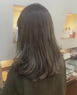 ロング カラー 村中 逸紀のヘアスタイル