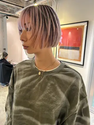 ショート カラー Loom.所属・村上雅人 ナチュラルモードのヘアスタイル