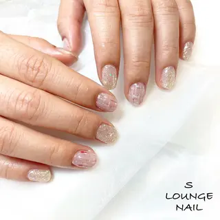 ネイル S LOUNGE NAIL所属・パーツたくさん🍓 SUMIのネイルデザイン
