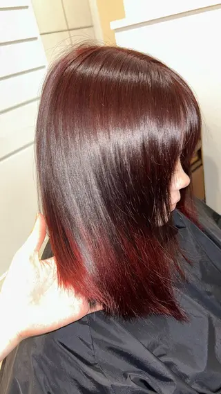 ミディアム 平井 咲紀のヘアスタイル