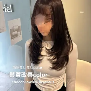 セミロング カラー 縮毛矯正／レイヤー／ 髪質改善／海月のヘアスタイル