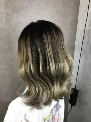 ミディアム カラー ツイストスパイラル パーマ🟡KYOUのヘアスタイル