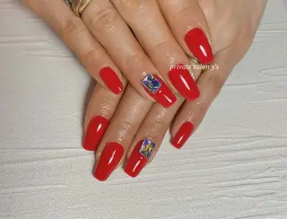 ネイル y' sのネイルデザイン