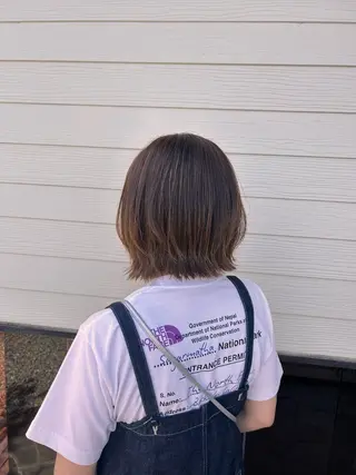 ミディアム 村松 麻菜のヘアスタイル