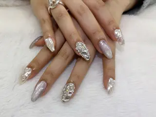 ネイル タマキ リノ　ビアンカ豊崎のネイルデザイン