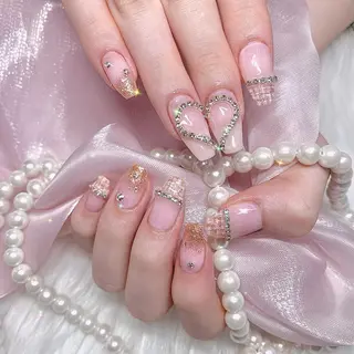 ネイル élu by Noriko 前原のネイルデザイン