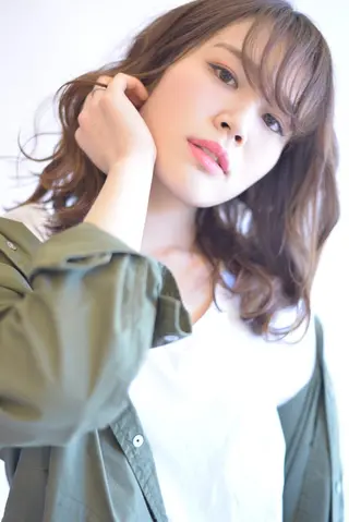 セミロング カラー パーマ 美容室bird所属・美容室 LA BEAUのヘアスタイル