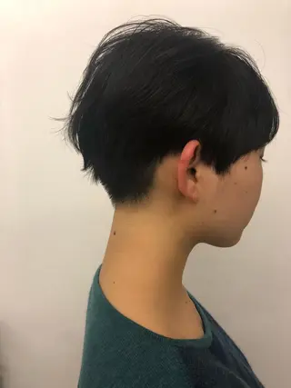 ショート カラー 🌈圧倒的デザイン力 内井省吾のヘアスタイル