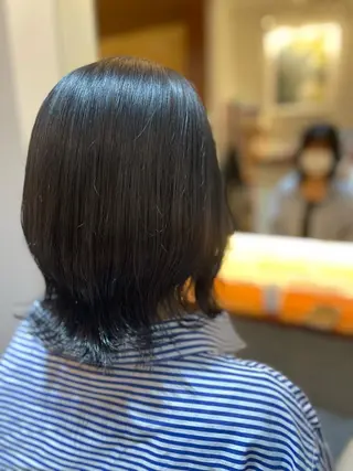 ミディアム カラー CoCooN Hiromiのヘアスタイル