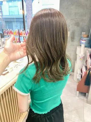 ミディアム カラー 韓国風スタイル 🍓MIZUKI🍓のヘアスタイル