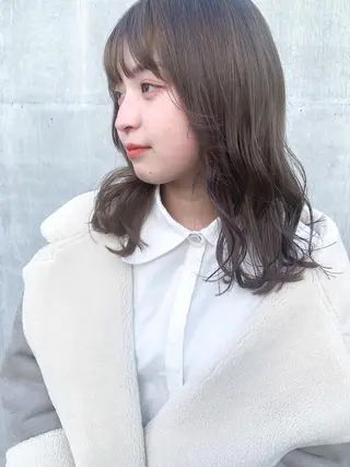 ミディアム カラー ヘアアレンジ yuka .のヘアスタイル