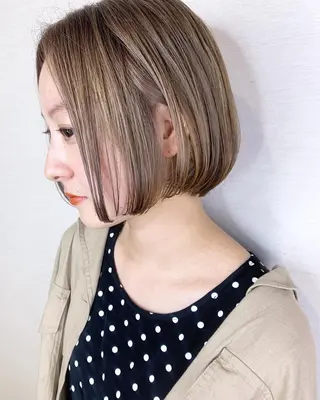 ショート カラー 韓国レイヤーカット/ ダブルカラーのヘアスタイル