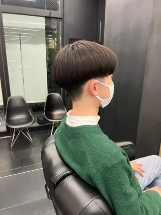 ショート ラヴィザバーバー所属・メンズカット オカムラリョウのヘアスタイル