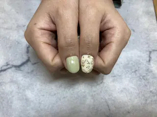 ネイル ネイルリボン 受付スタッフのネイルデザイン