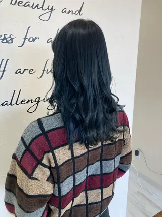 ロング カラー 浅岡 のどかのヘアスタイル