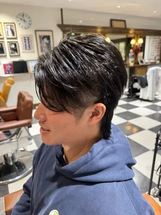 ミディアム パーマ メンズ ブリランチン愛知大学前所属・有田 波人のヘアスタイル