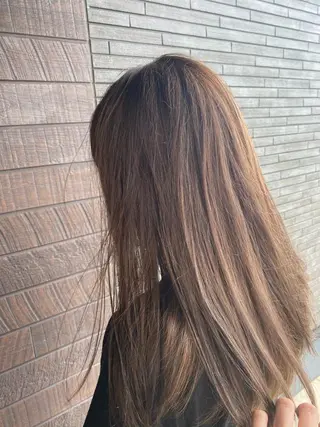 ロング カラー Kobayashi ハイライト/ショートのヘアスタイル