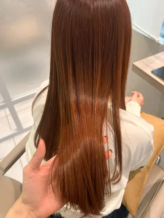 ロング カラー オリーブ/アッシュ やわらか透明感カラーのヘアスタイル