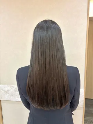 ロング Iris by artina 武蔵小杉店【イリス バイ アルティナ】所属・🎼レイヤー/顔周り カット/nene♬のヘアスタイル