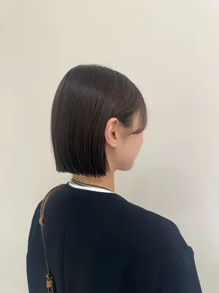 ショート カラー ヘアアレンジ タイトボブ個性派カラ ーAKANEのヘアスタイル