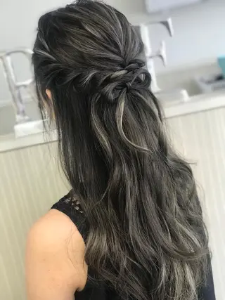 ロング カラー ヘアアレンジ 山内 聡史のヘアスタイル