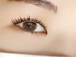 マツエク・マツパ まつげとまゆげのお店carino所属・carino carino.nのマツエク・マツパデザイン