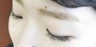 マツエク・マツパ une 石橋阪大前・ 箕面・池田・蛍池のマツエク・マツパデザイン