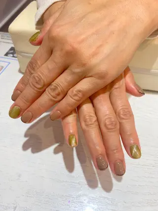 ネイル Nest 岩崎のネイルデザイン