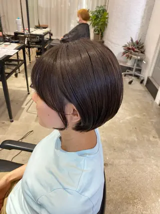 ショート カラー 山口 瑳未のヘアスタイル
