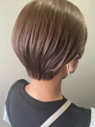 ショート カラー サダハルカ ｜chouetteのヘアスタイル