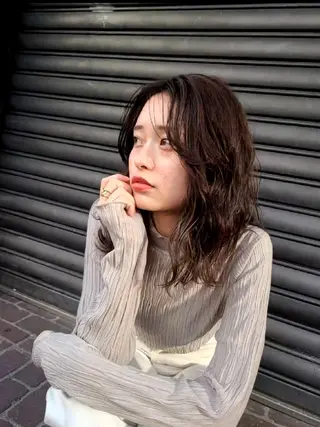 セミロング WAVE所属・エクステ/ハイトーン 伊藤のヘアスタイル