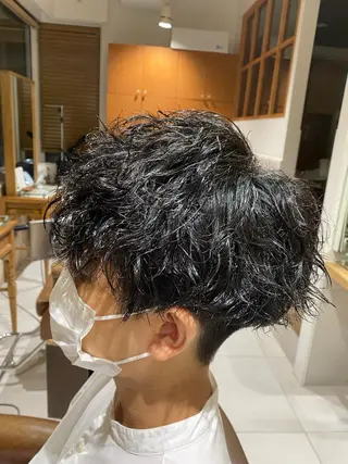 ショート カラー パーマ メンズ メンズパーマの巨匠 鈴木純のヘアスタイル