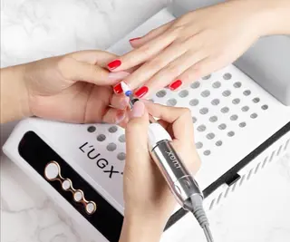 ネイル フィルイン、長さ出し 深爪矯正のネイルデザイン