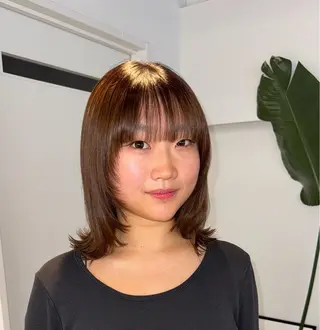 ミディアム 澁谷 咲映のヘアスタイル