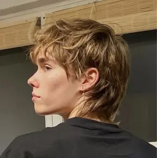 ショート メンズ 吉田一輝 外国人パーマのヘアスタイル