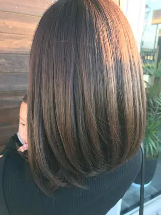 ミディアム 大内 郁のヘアスタイル