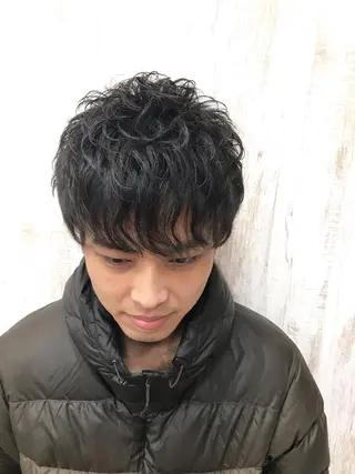 メンズ ファミールヘア所属・メンズパーマ波巻き 🌳大森悠登🌳のヘアスタイル