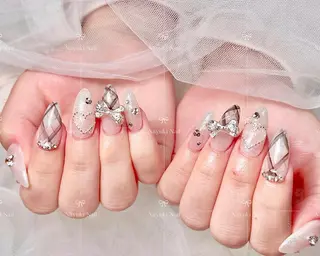 ネイル 🦋 Queenieのネイルデザイン