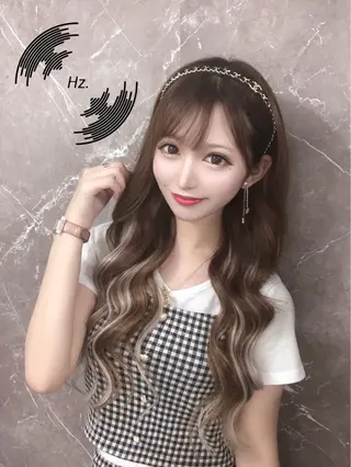 ロング KOSEI シールエクステのヘアスタイル