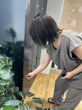 ショート カラー ミルクティーベージュ ブリーチ 店長 清水のヘアスタイル