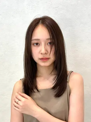 セミロング カラー パーマ 🫧小顔×似合わせ× 透明感カラー🫧のヘアスタイル